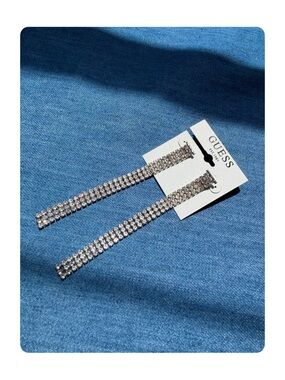 ★ NWT Guess Rhinestone Tassel Dangling Statement Crystal Earrings - Silver ★